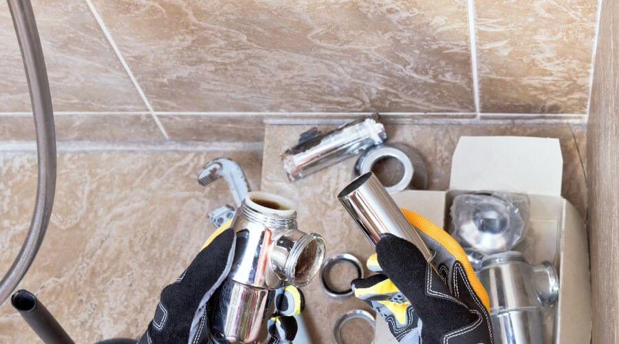 Professional gutter cleaning in Winigan, MO